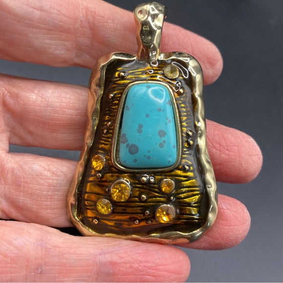 Chunky Goldtone Faux Turquoise Magnetic Pendant - Picture 1 of 7